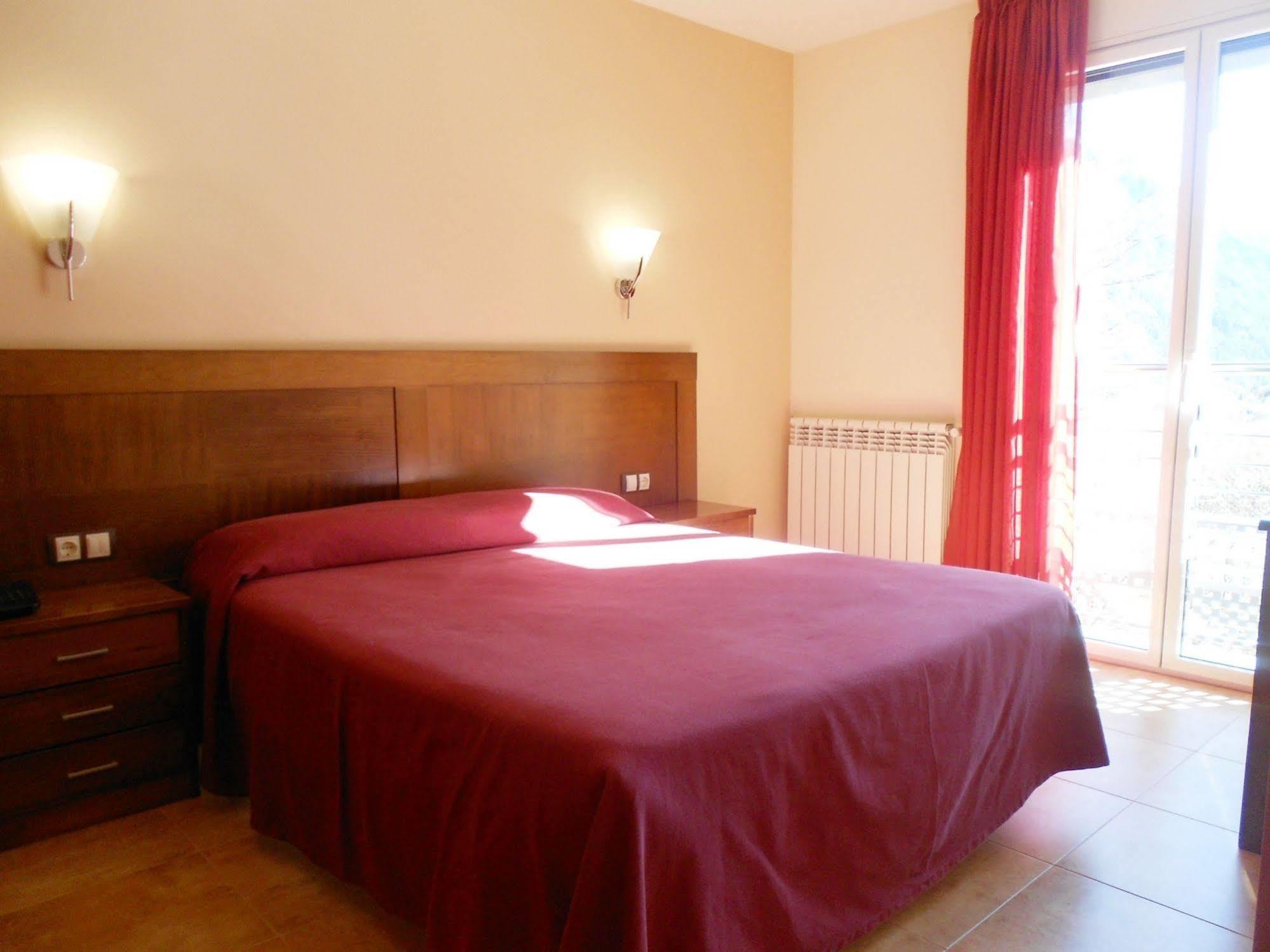 Aparthotel Rialb El Serrat Luaran gambar