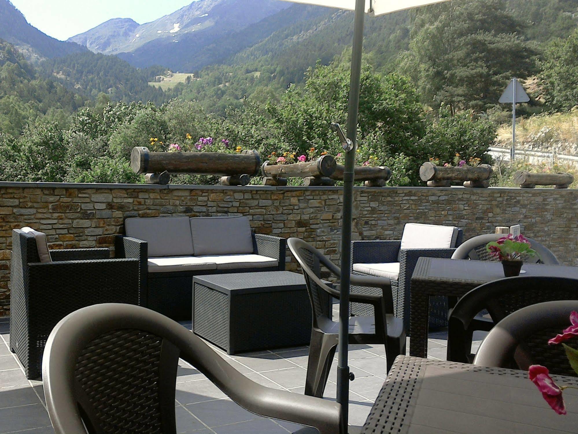 Aparthotel Rialb El Serrat Luaran gambar